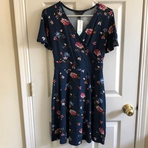 NWT- Mix by 41 Hawthorn Floral Dress